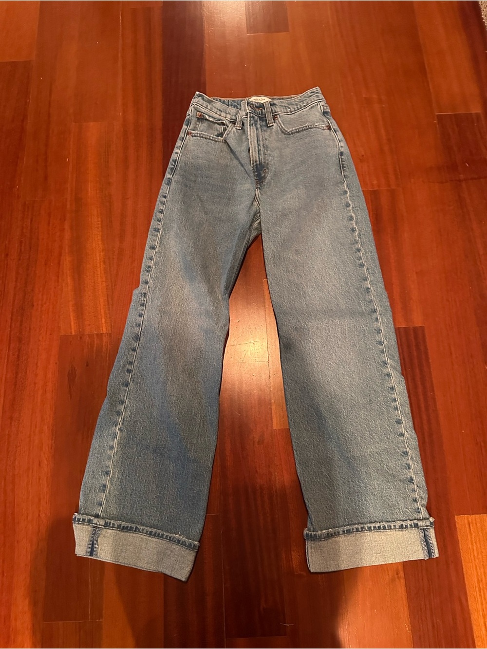 Women’s Abercrombie wide leg, cuffed jeans